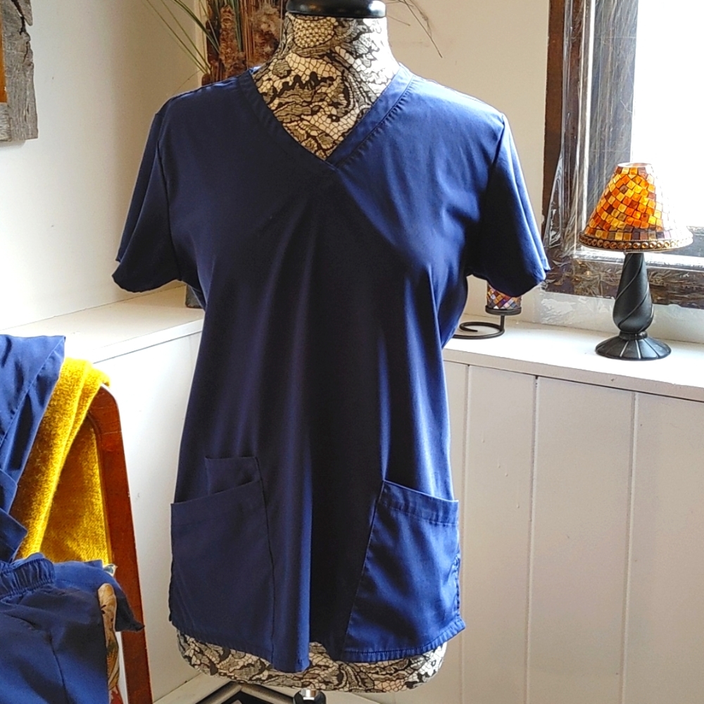 Scrub Top Navy
